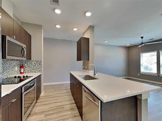 Photo - 1553 Fiji St