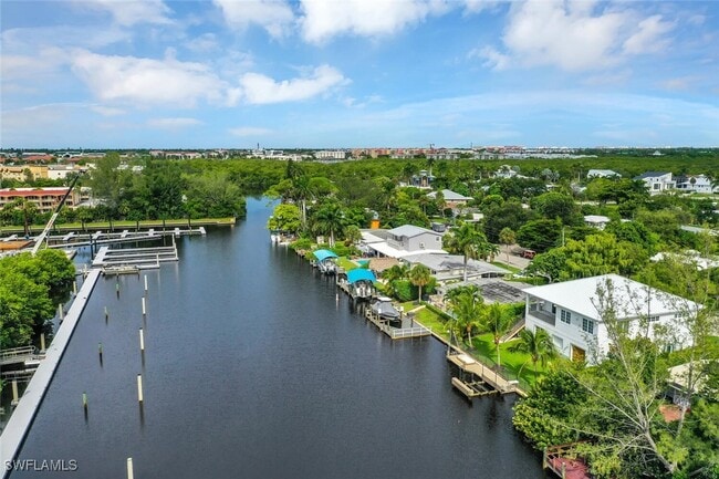 Building Photo - 2048 Harbor Ln