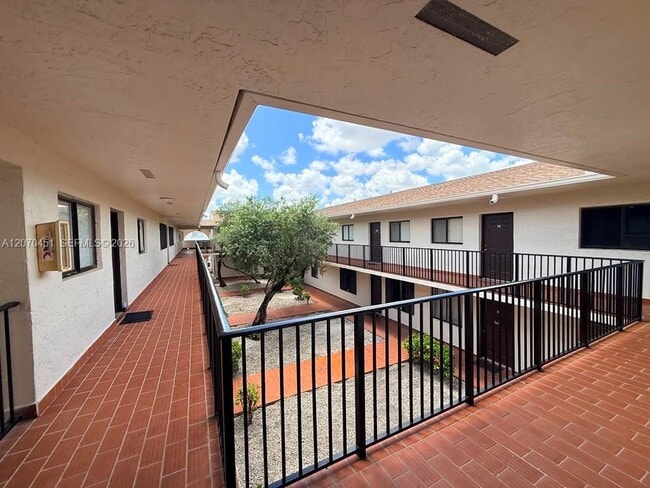 Building Photo - 6278 W 22nd Ct Unit 14