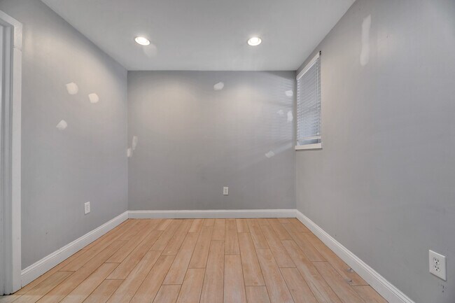 Photo - 3118 13th St NW Unidad 1