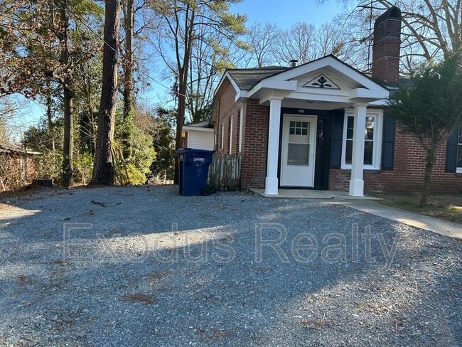 Photo - 311 Bracken St