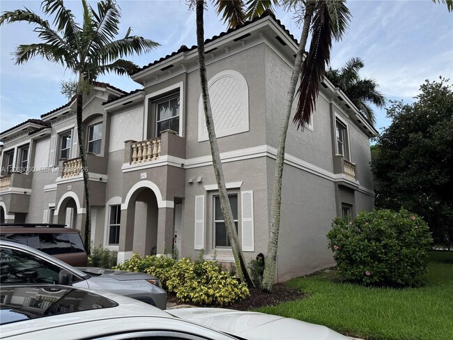 Building Photo - 4917 SW 140th Terrace Unit 9
