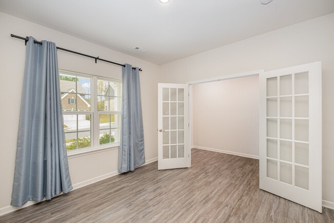 Photo - 971 Fancher Ln