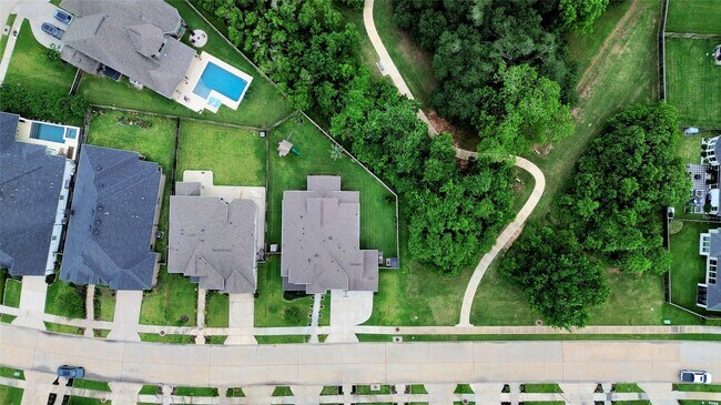 Photo - 8826 Forest Side Dr