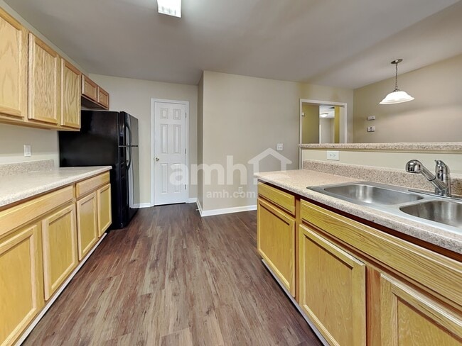 Photo - 1528 Pebble Ridge Dr