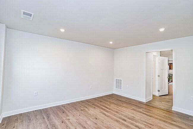 Photo - 513 Roan Creek Trl