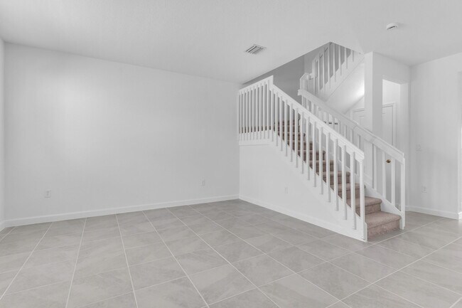Photo - 2661 SE 28th St