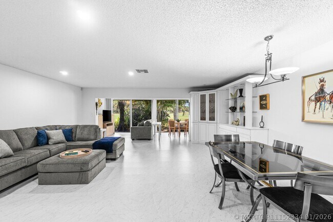 Photo - 27 Southport Ln