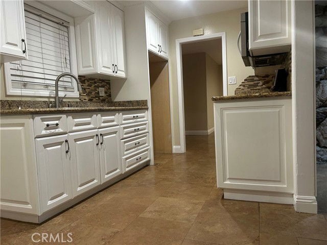 Photo - 7860 Lasaine Ave