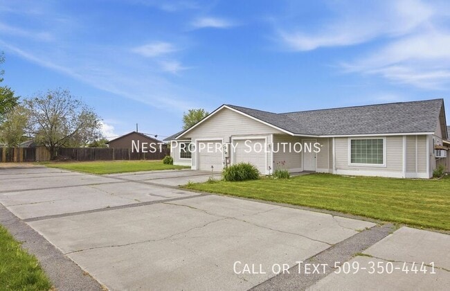 Photo - 933 E Hill Ave