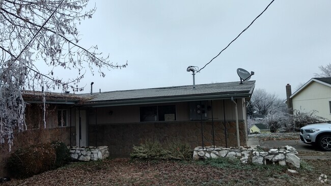 Building Photo - 1112 SE Cotter Pl Rental