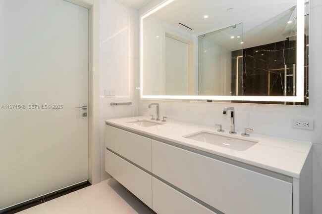 Photo - 300 Biscayne Boulevard Way Unit 5005
