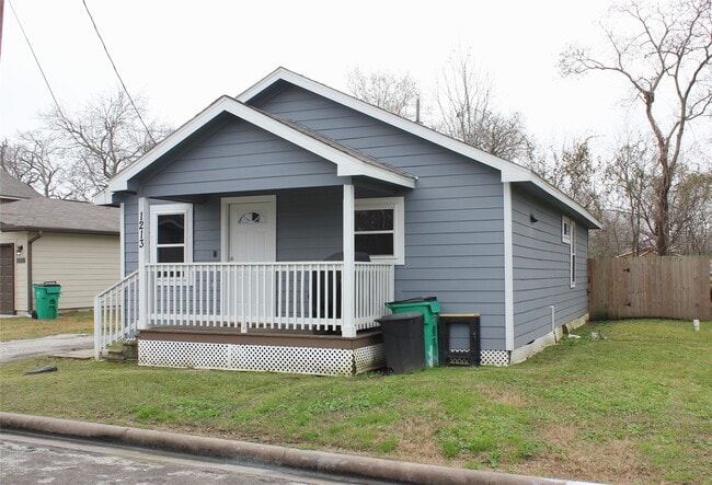 Building Photo - 1213 Bookertee St Rental