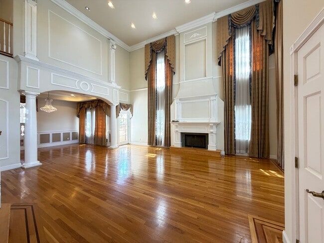 Photo - 738 Palmera Ct