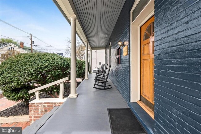 Photo - 402 S Loudoun St