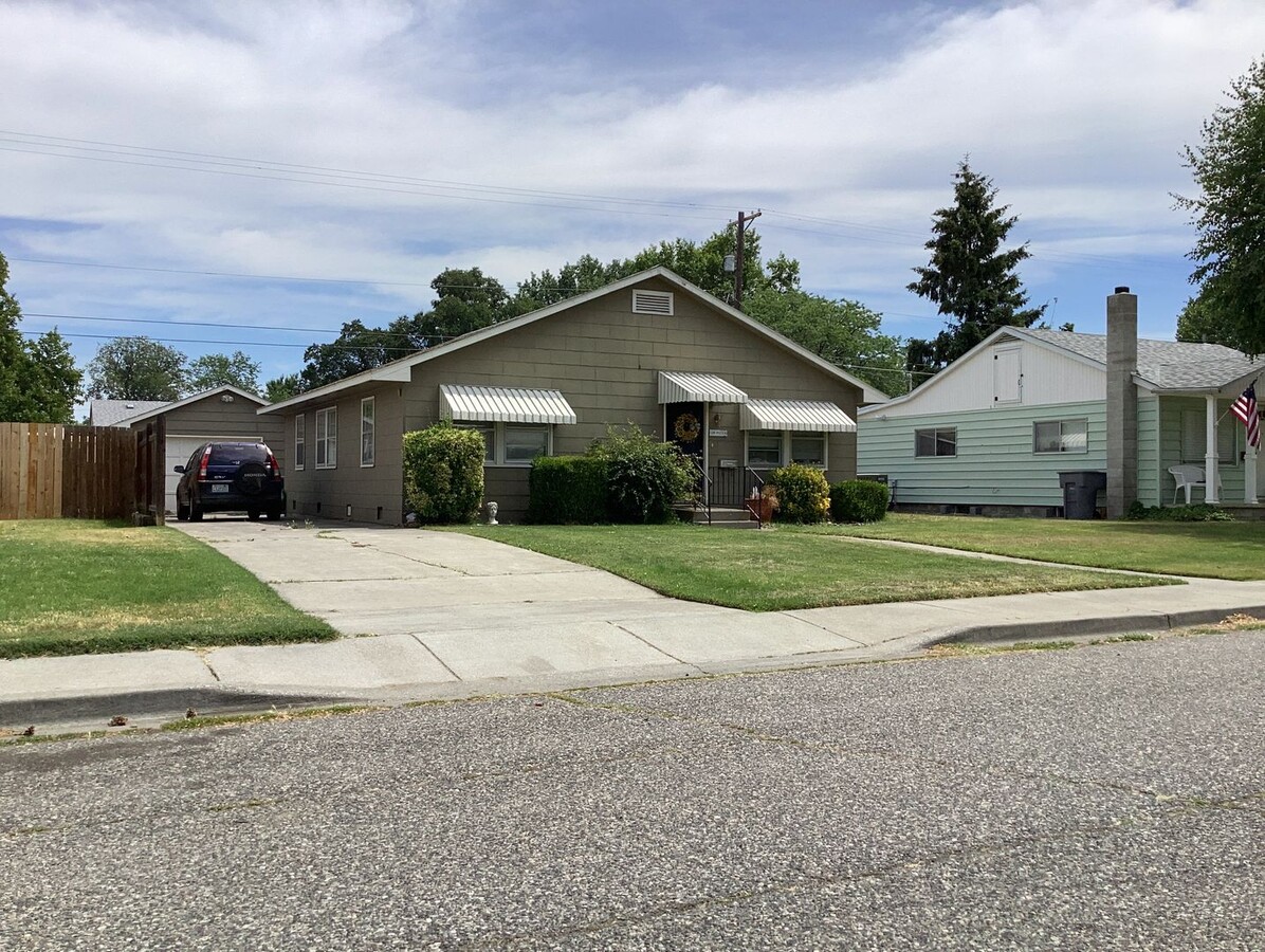 Photo - 1210 Potter Ave