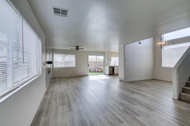 Photo - SUMMERLIN BEAUTY WITH TONS OF UPGRADES*3 LARGE BEDROOMS*COMMUNITY POOL*