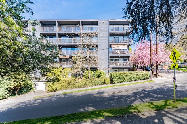 Photo - Lakeview Place