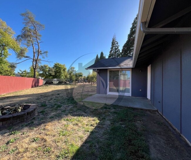 Photo - **MOVE IN SPECIAL** $500 OFF First Full Mo...