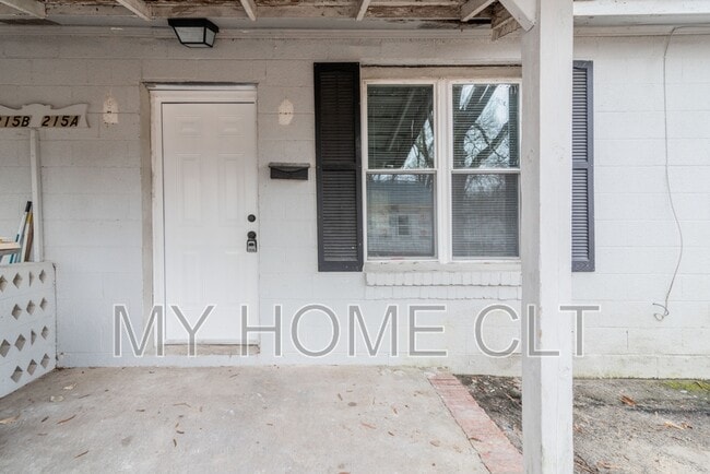 Photo - 215 Johndy Ave