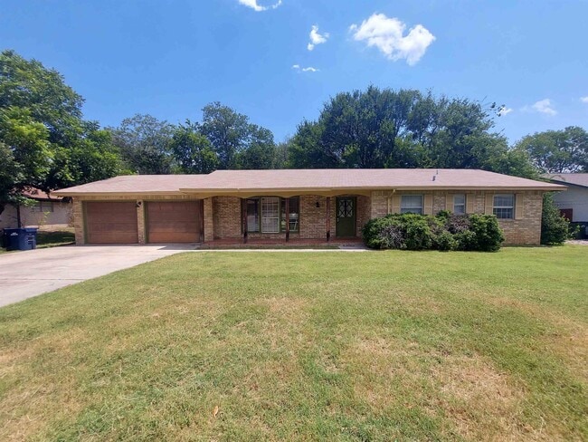 Building Photo - 1005 N Vandeveer St Rental