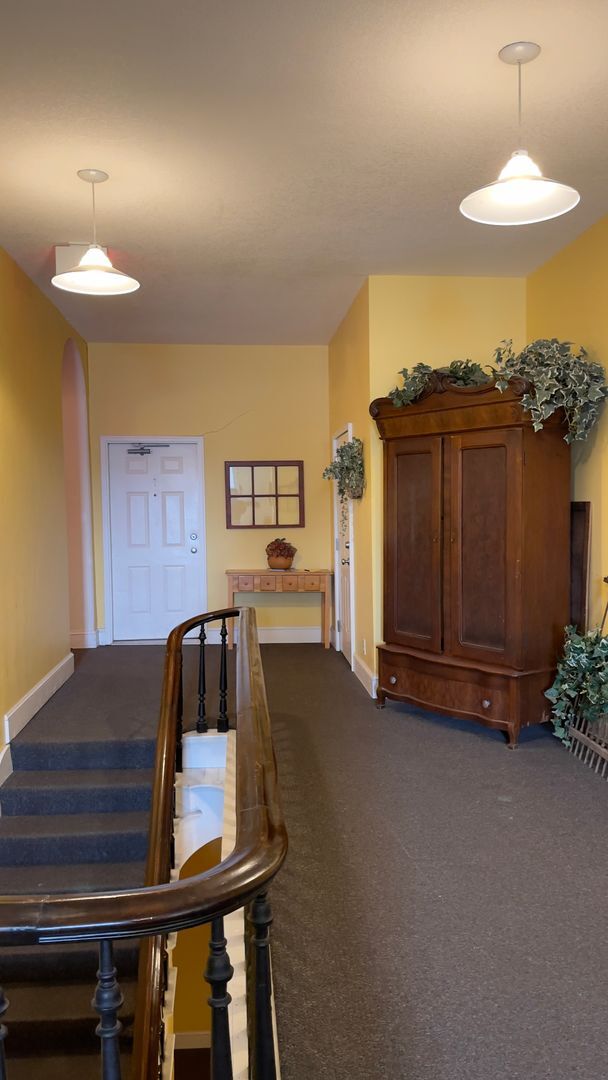Photo - 136 N 6th St