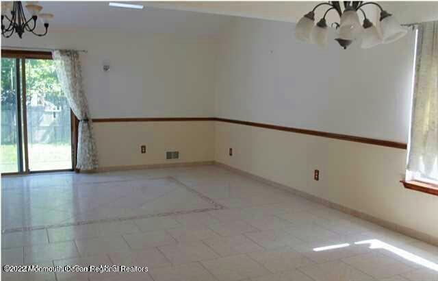 Photo - 319 Church St