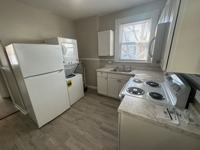 Building Photo - 22 S Plum St Unit Apt #A (1st Fl)