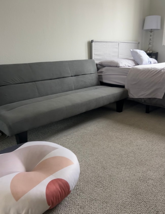 Photo - 1596 Tucker St