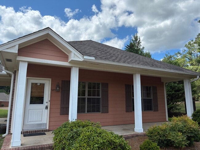 Building Photo - 125 Cypress Gln