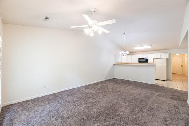 Photo - 906 Mercer Dr
