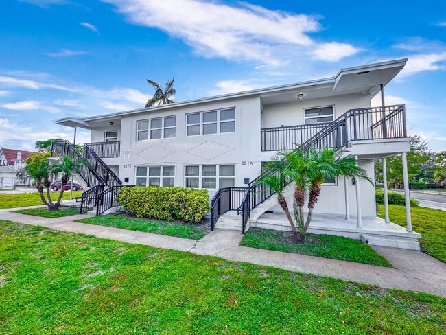 Photo - 821 3rd St Townhome
