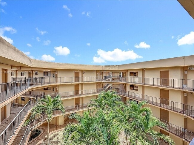 Photo - 8420 SW 133rd Avenue Rd Unit 412