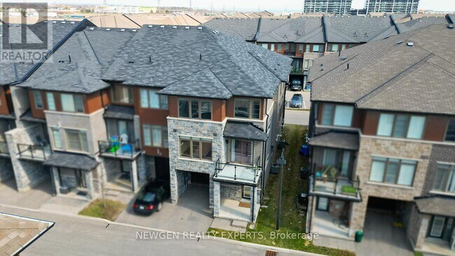 Photo - 30 Times Square Blvd