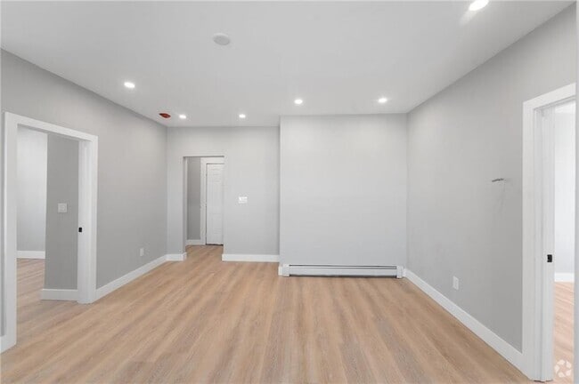 Building Photo - 735 Broadway Unit 3R Rental