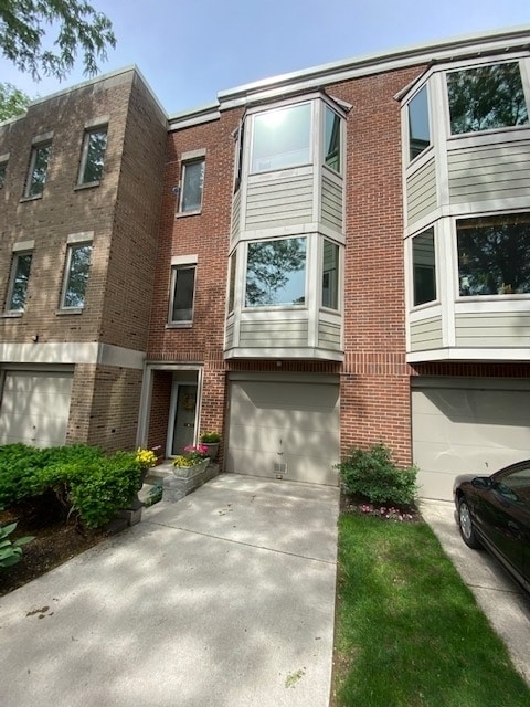 Photo - 2304 N Lakewood Ave House