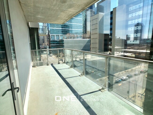 Photo - 123 N Desplaines St Apartamento Unidad 2