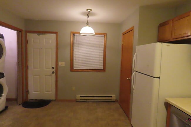 cocina 12-17 - 2025 S Main St