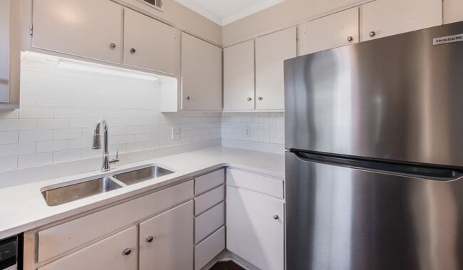 Photo - Courtyard on Main