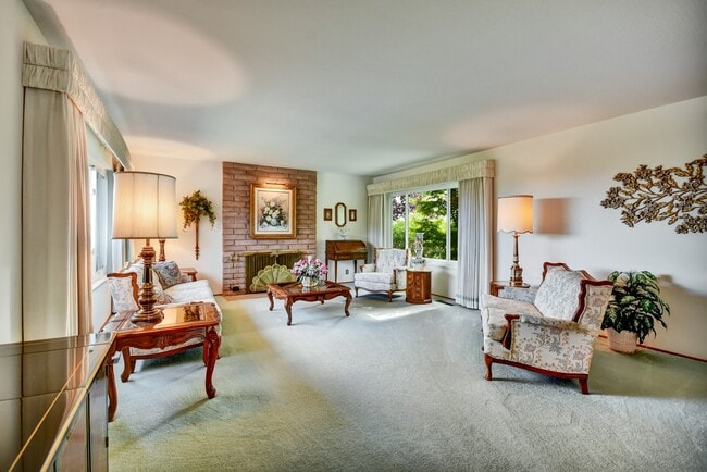 Photo - 2305 Tioga Dr
