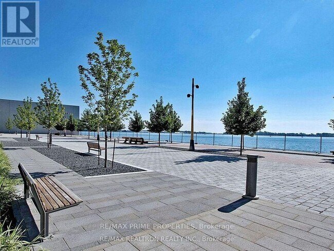 Photo - 39 Queens Quay E Unité 504