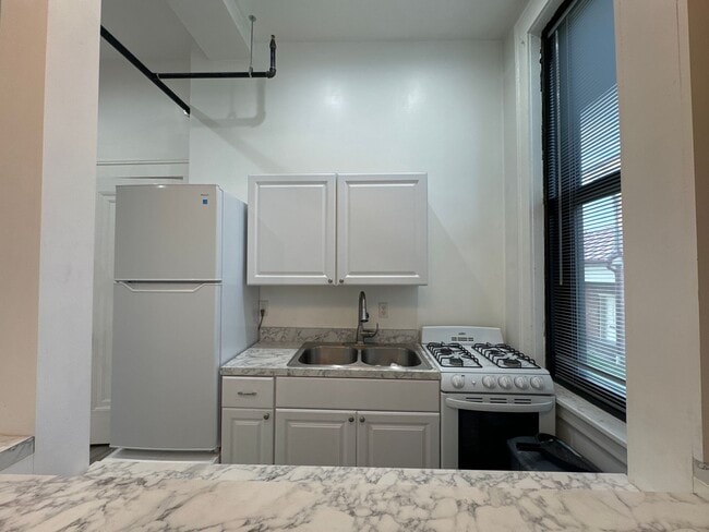 Photo - Loft Style Large Studio Apartment Unidad Apt 205 - Large Studio