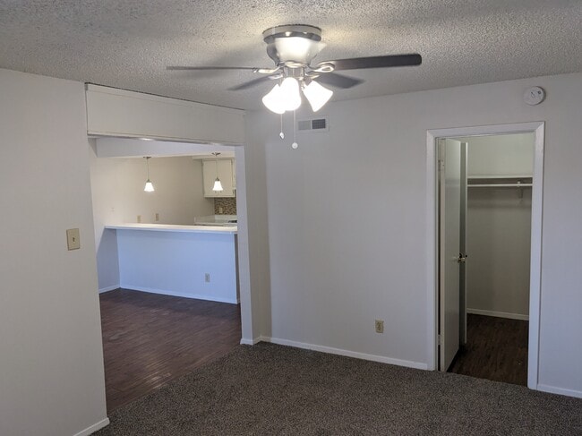 Photo - 6008 N Lamar Blvd Unidad 1-104