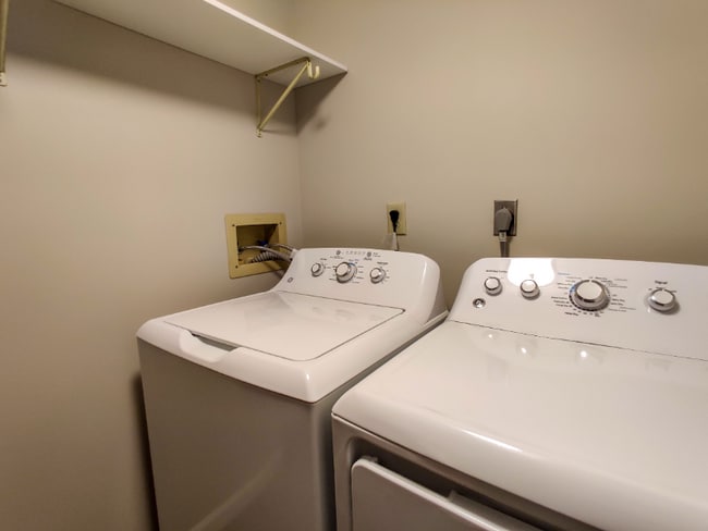 Photo - 17 Clemson Ct