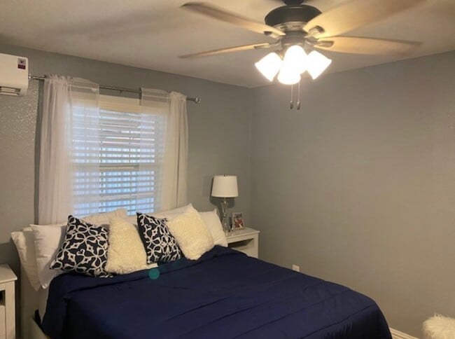 Photo - 603 S Ross Blvd