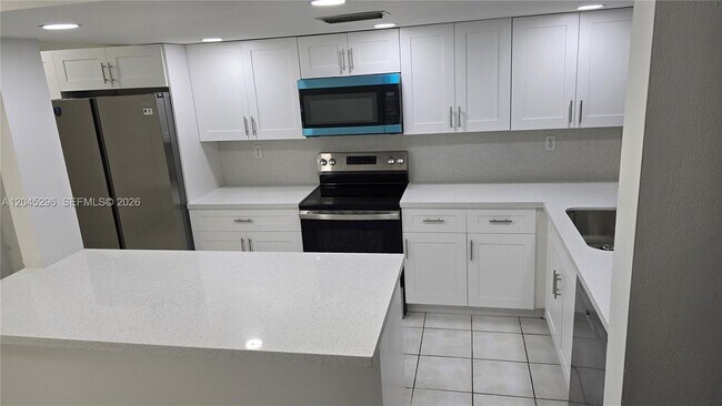 Photo - 2810 SW 87th Ave Unidad 910