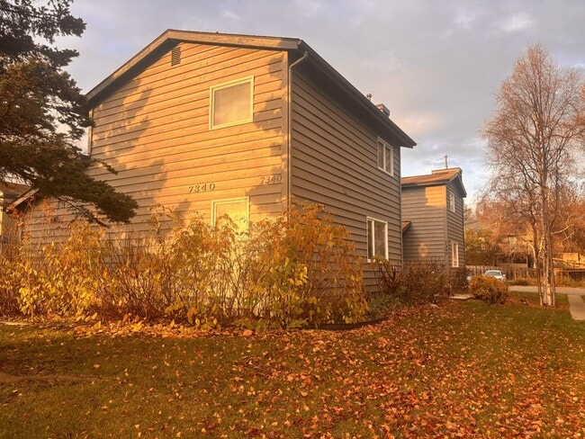 Building Photo - 7340 Bearfoot Cir Unit A