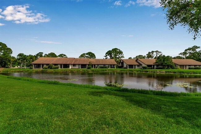 5224 Lake Village Dr Unit 67