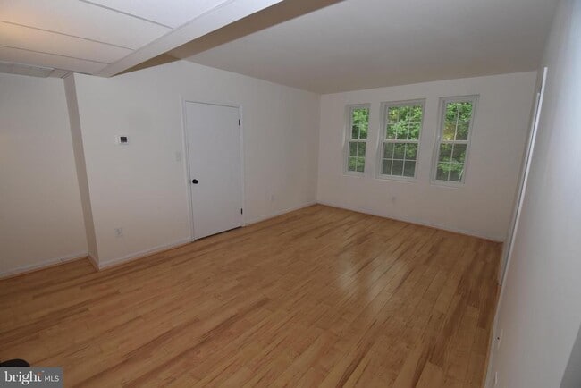 Building Photo - 1806 Key Blvd Unit 9474