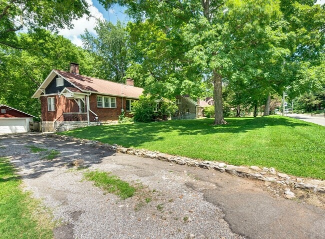 Charming 3BR/2BA Brick Cottage in the Hear... - Charming 3BR/2BA Brick Cottage in the Hear... Casa